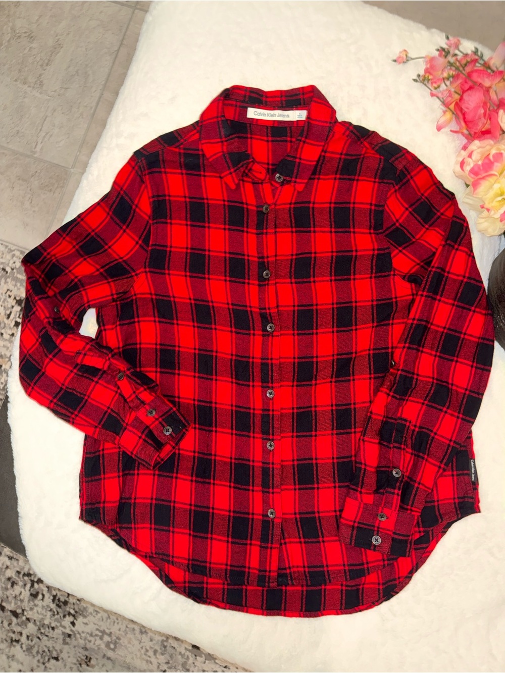 2 x 20$ Calvin Klein Jeans Red and Black Plaid Long Sleeve Button-Up Size M